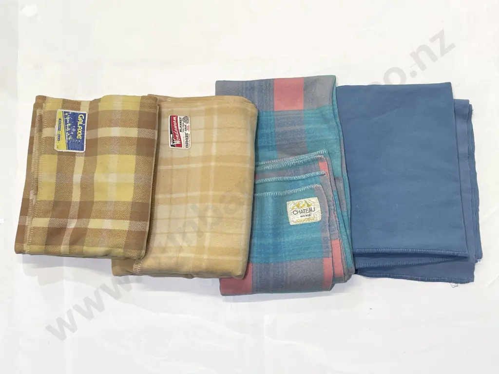Qty of Assorted Woollen Travel Blankets Image 1++