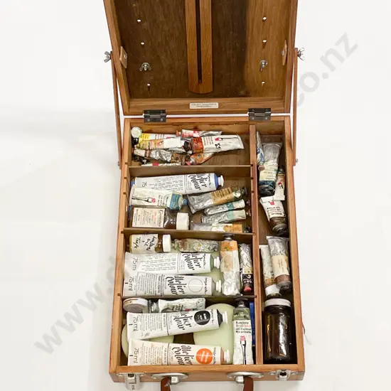 Vintage Travel Easel