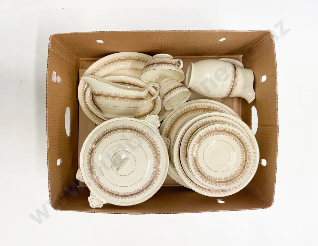 New Hall Part Dinnerset Image 1++