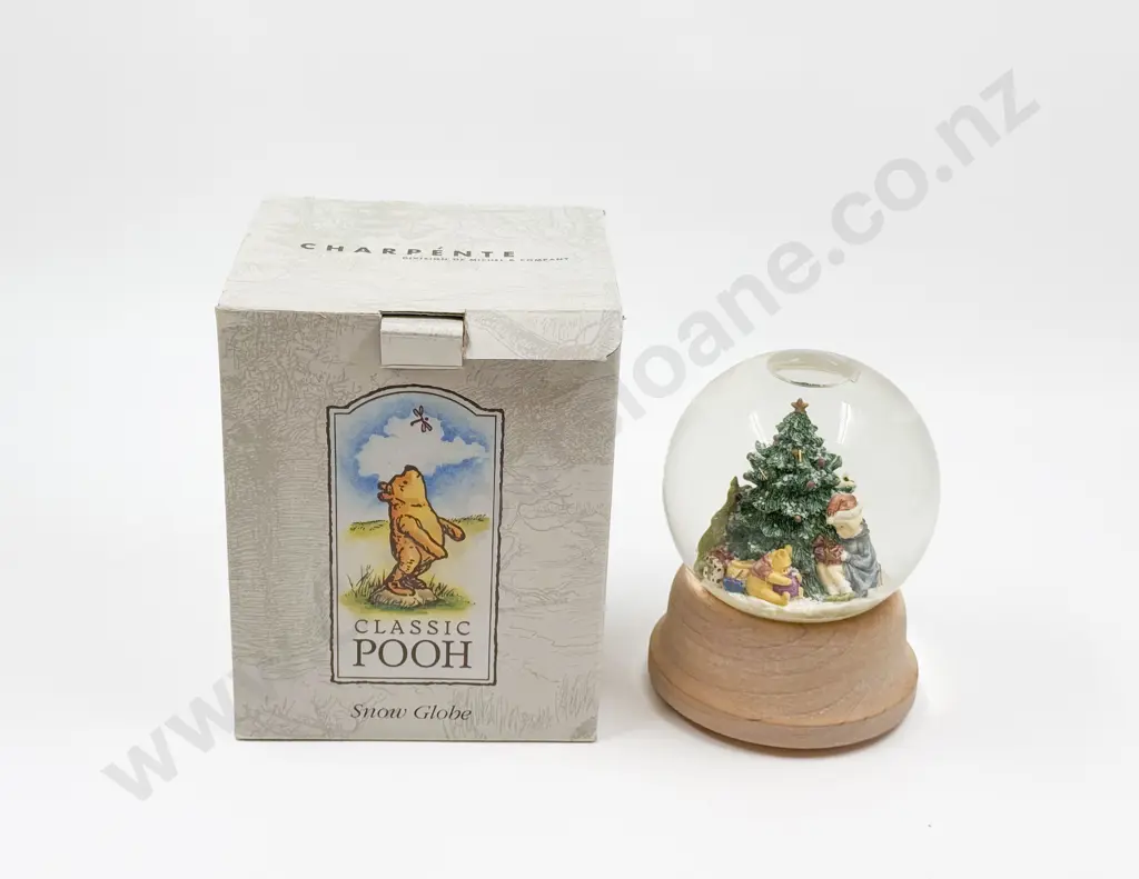 Boxed Michel & Company Winnie the Pooh Snow Globe Image 1++