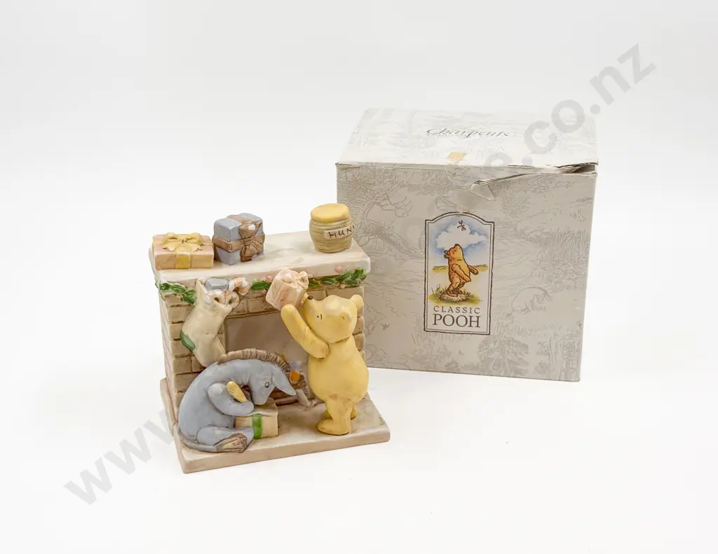 Boxed Michel & Company Winnie the Pooh Night Light Image 1++