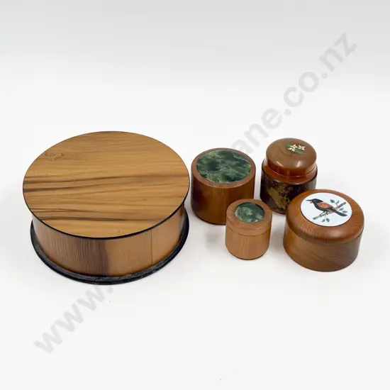 Small Qty of Assorted NZ Woodware