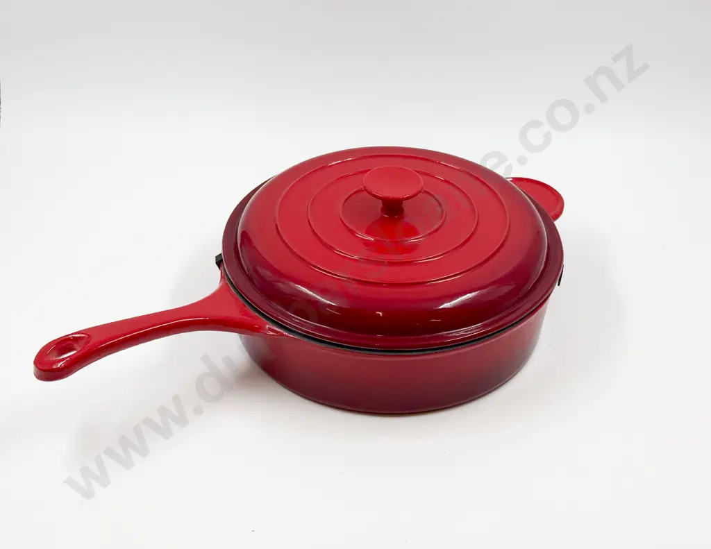 Large Cast Iron Lidded Saucepan Image 1++