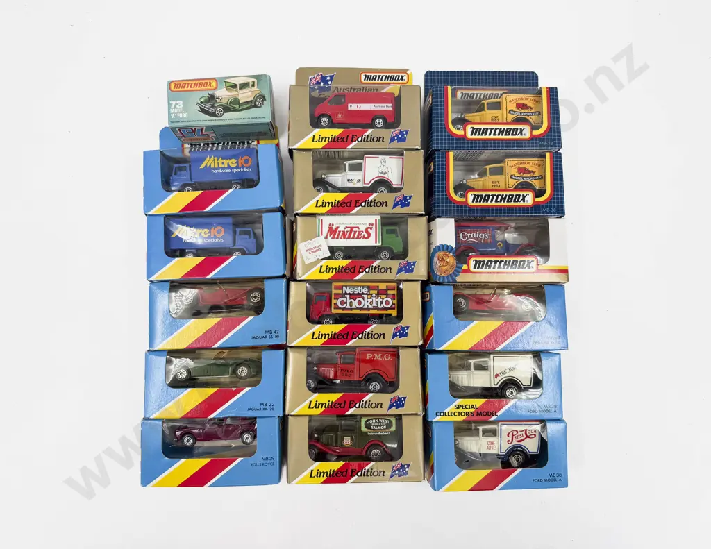 18 Matchbox MB Window Boxed Models Image 1++