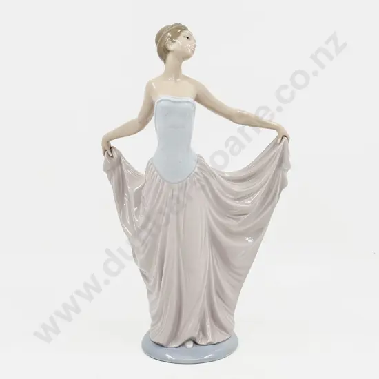Lladro Figure
