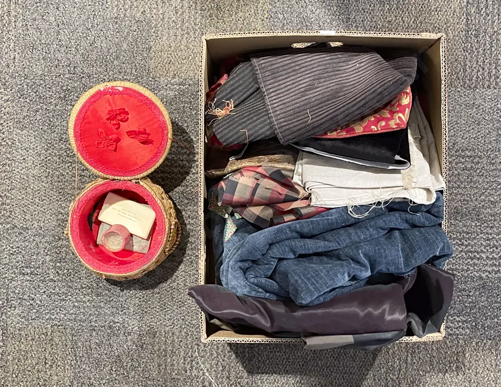 Box of Assorted Fabric Image 1++