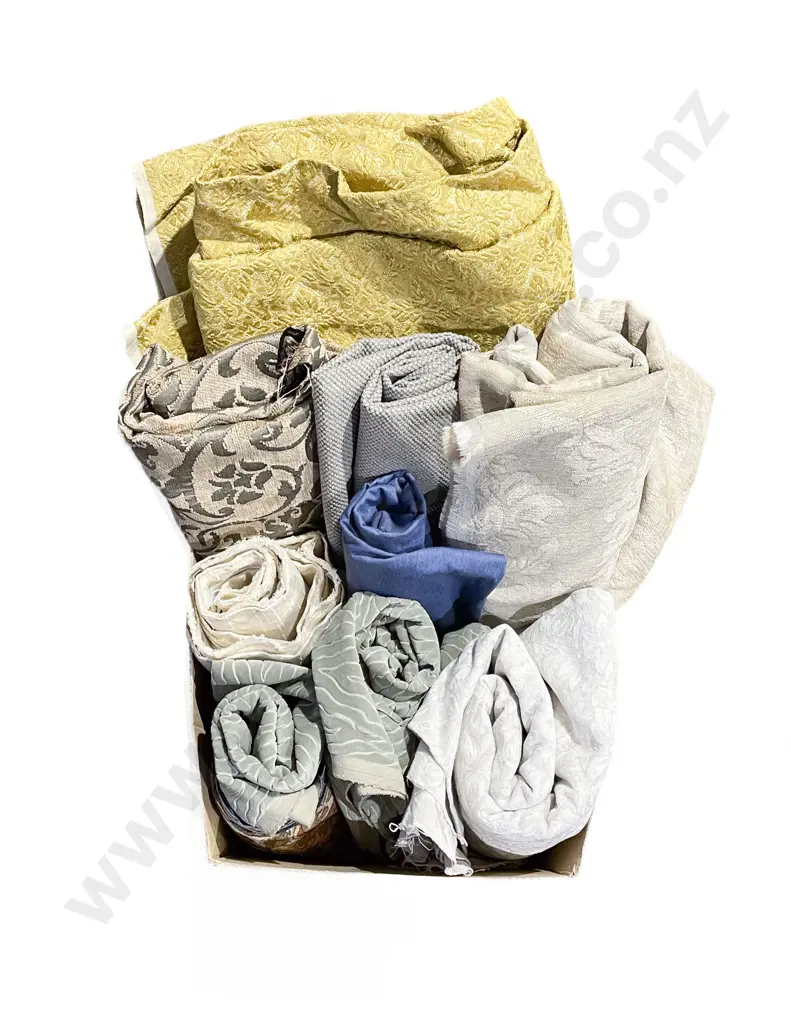 Box of Assorted Fabric Image 1++