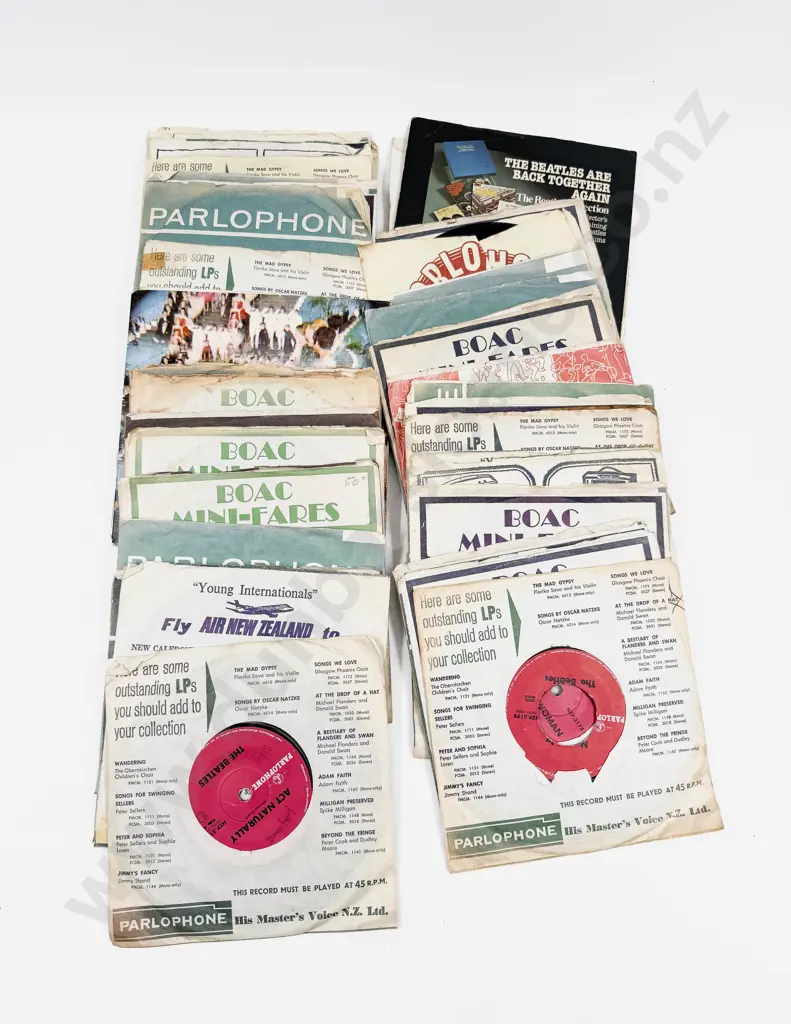Qty of 45 RPM Vinyl Records incl Beatles Image 1++