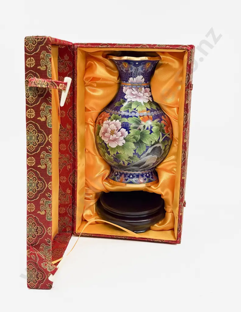 Cloisonne Vase in Presentation Box Image 1++