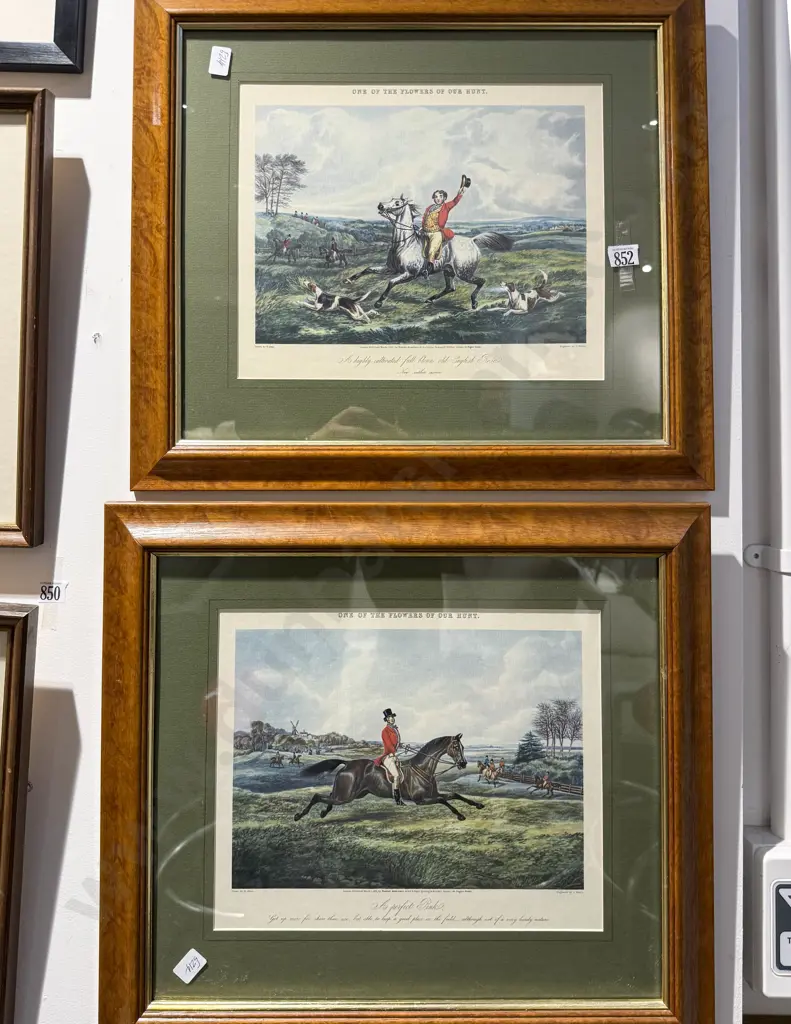 Two Framed Hunting Scene Prints Image 1++