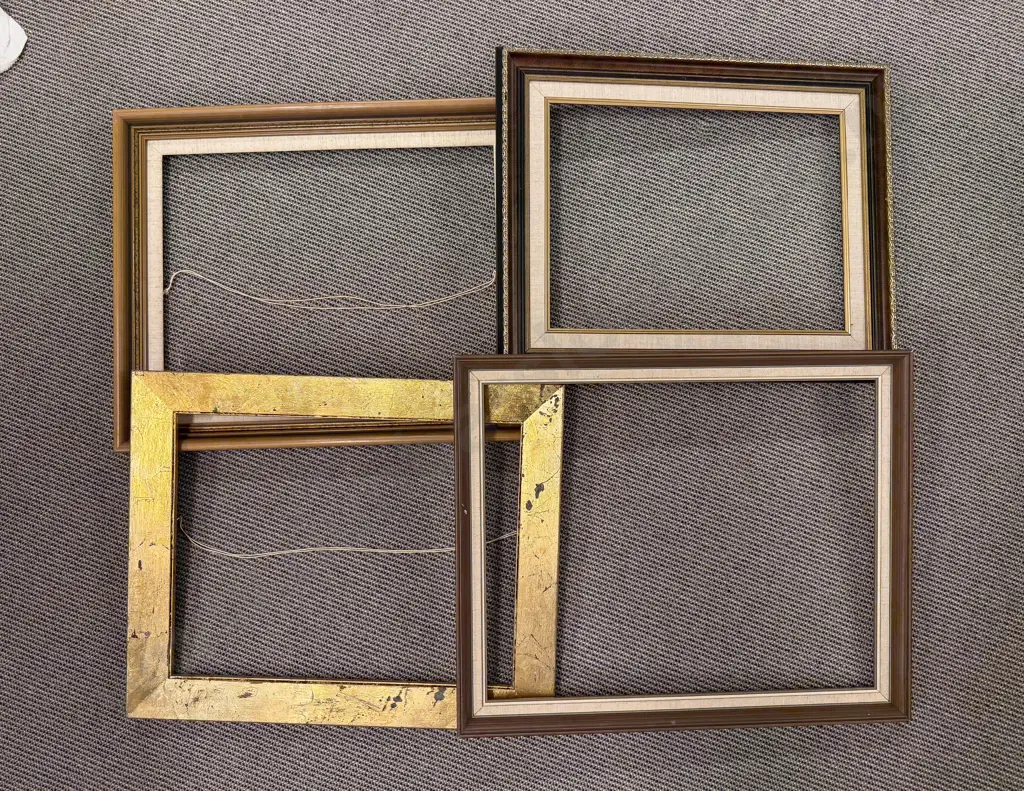 Box of Assorted Empty Frames Image 1++