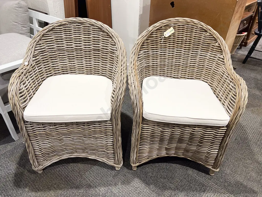 Pair of Wicker Tub Chairs Image 1++