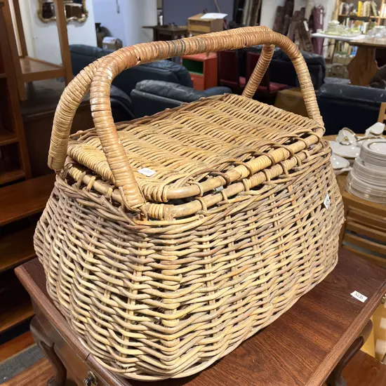 Vintage Wicker Picnic Basket