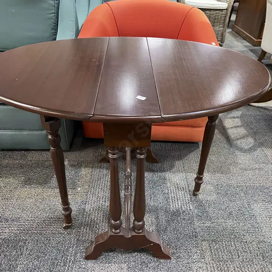 Reproduction Mahogany Drop Leaf Sutherland Tea Table