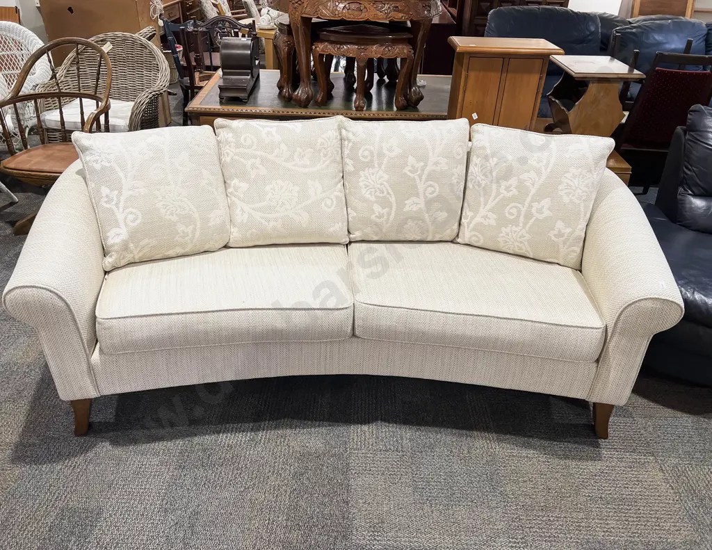Modern Upholstered Three Pce Lounge Suite Image 1++