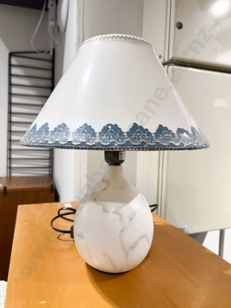 Modern Table Lamp Image 1++