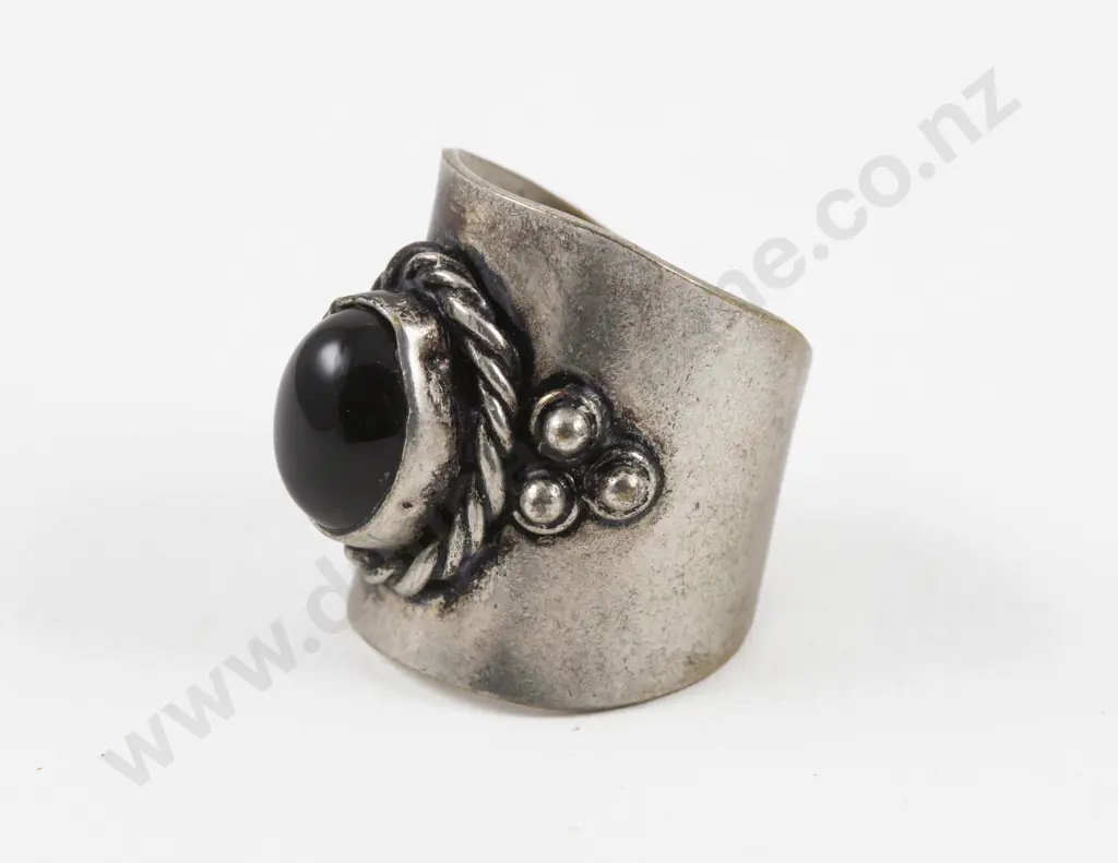 S/S Single Stone Large Band Ring Image 1++