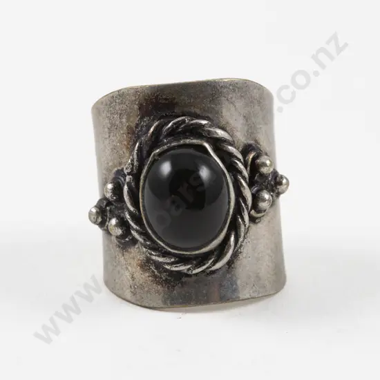 S/S Single Stone Large Band Ring