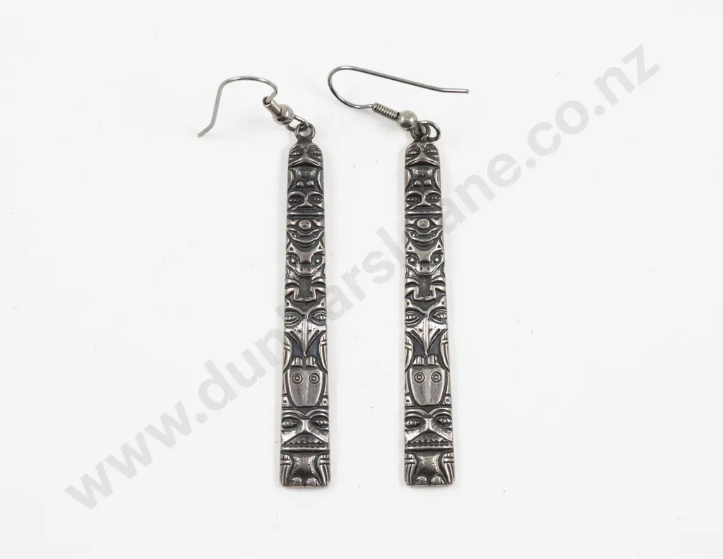 Pair S/S Engraved Totem Pole Pendant Drop Earrings Image 1++