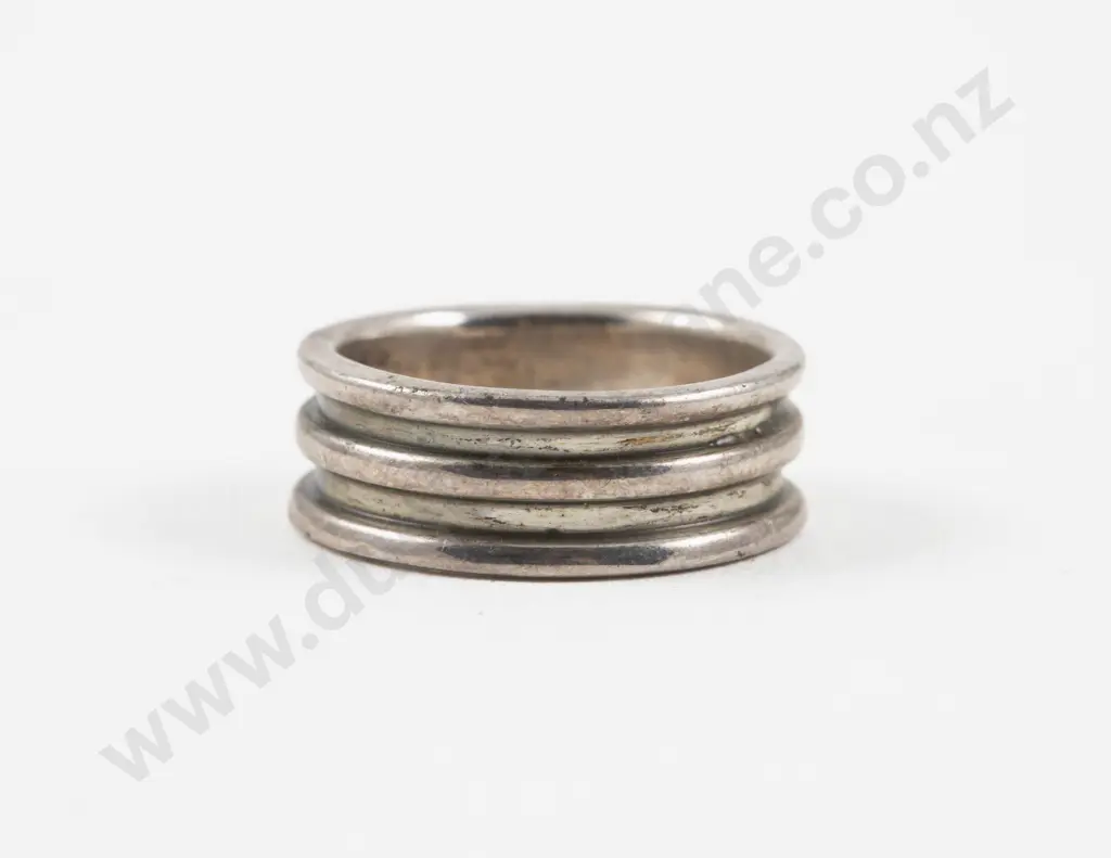 S/S Fancy Band Ring Image 1++