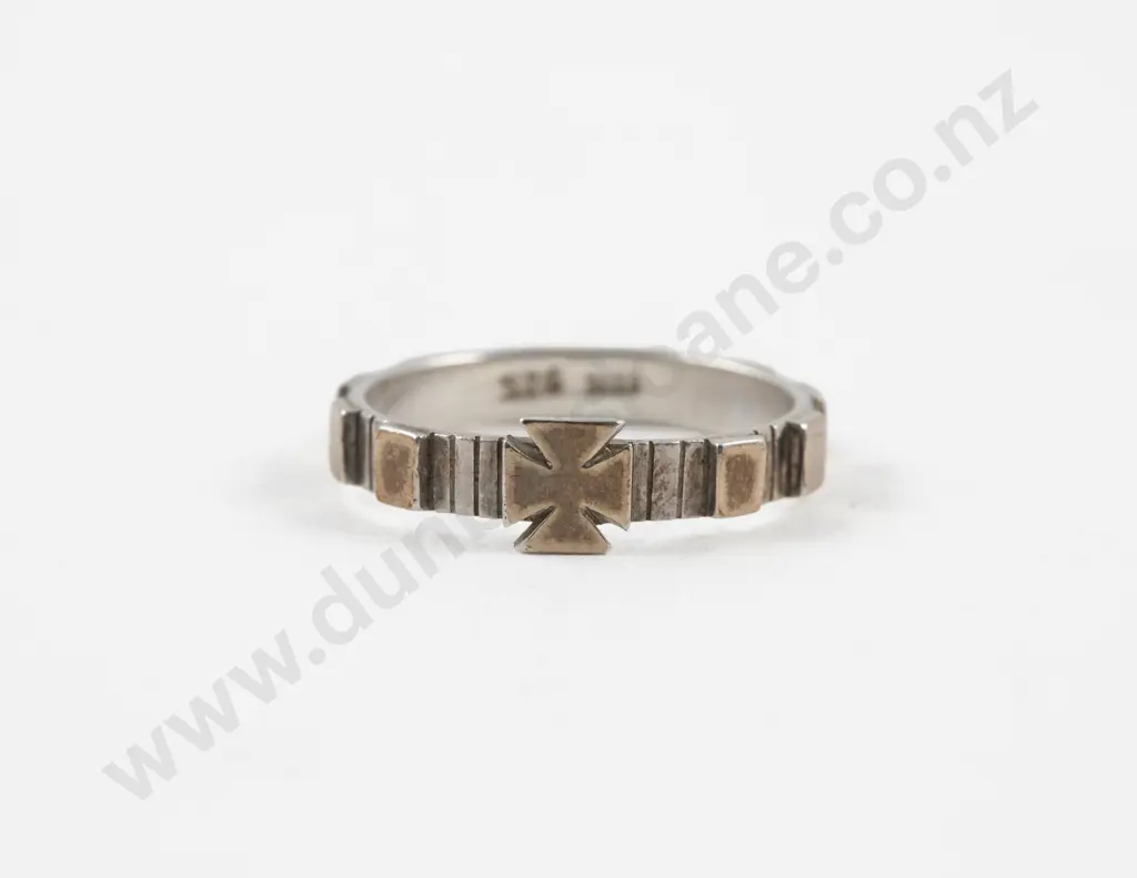 18ct and S/S Fancy Cross Band Ring Image 1++