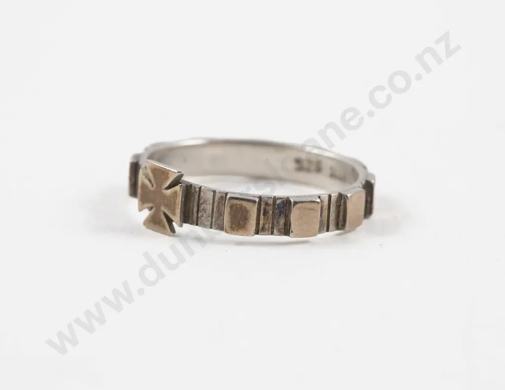 18ct and S/S Fancy Cross Band Ring Image 1++