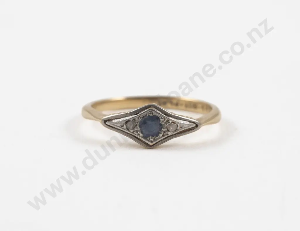 Vintage 18ct Three Stone Diamond and Sapphire Ring Image 1++