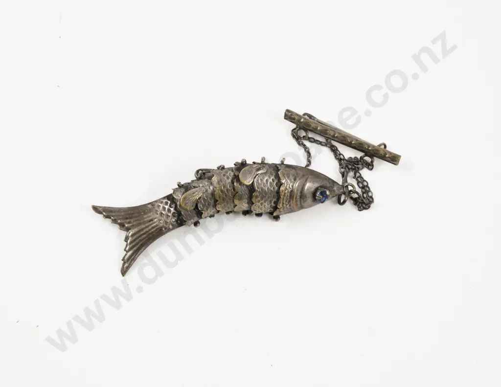 Vintage Silver Articulated Fish Brooch Image 1++
