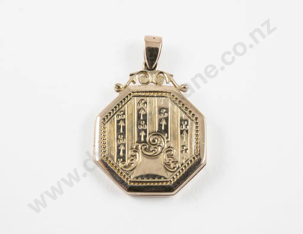 Vintage 9ct Fancy Photo Locket Pendant Image 1++
