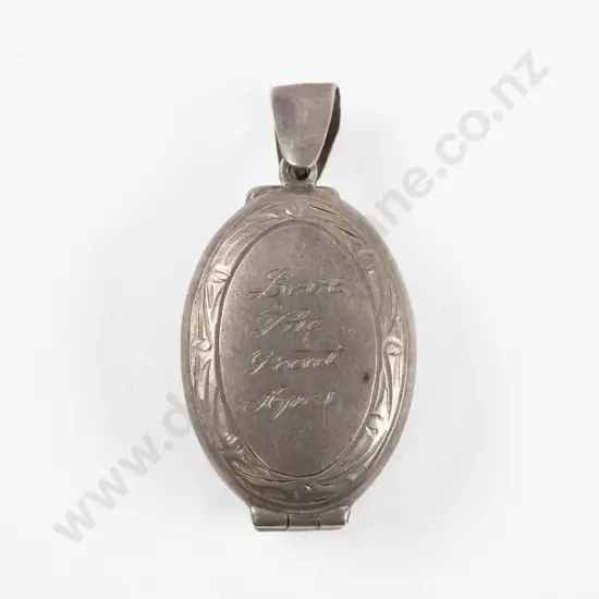 Vintage S/S Engraved Multifold Photo Locket Pendant