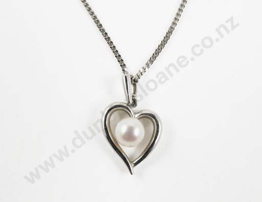S/S Single Cultured Pearl Heart Pendant Image 1++