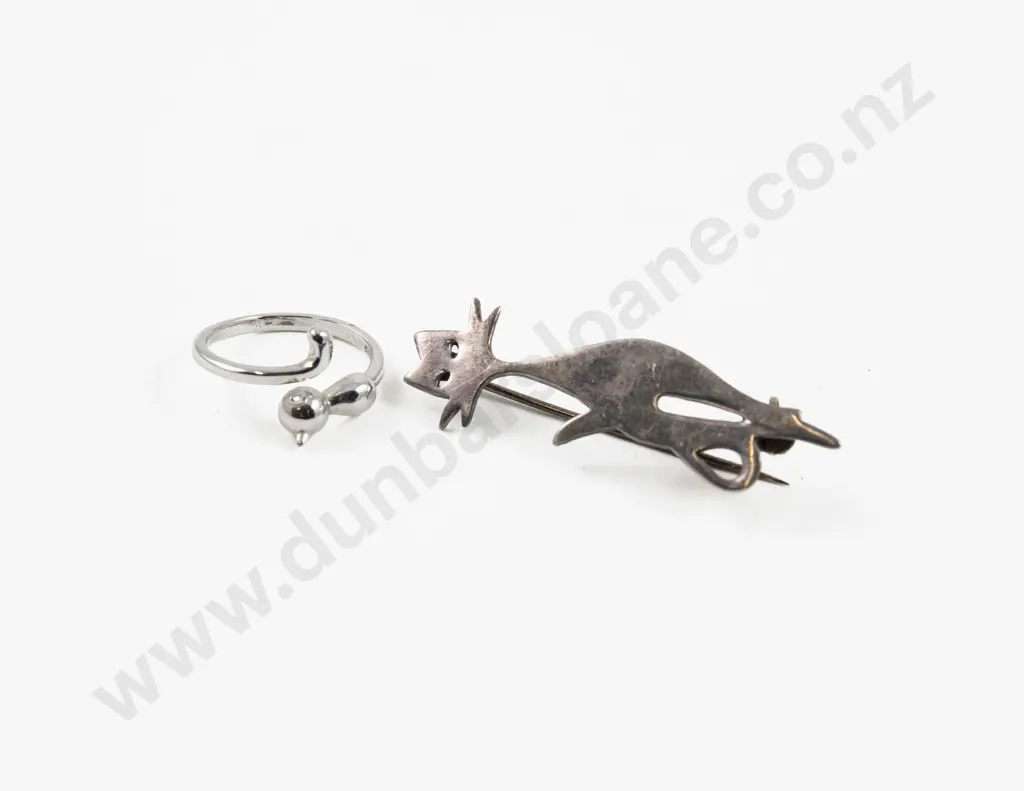 S/S Cat Brooch Image 1++