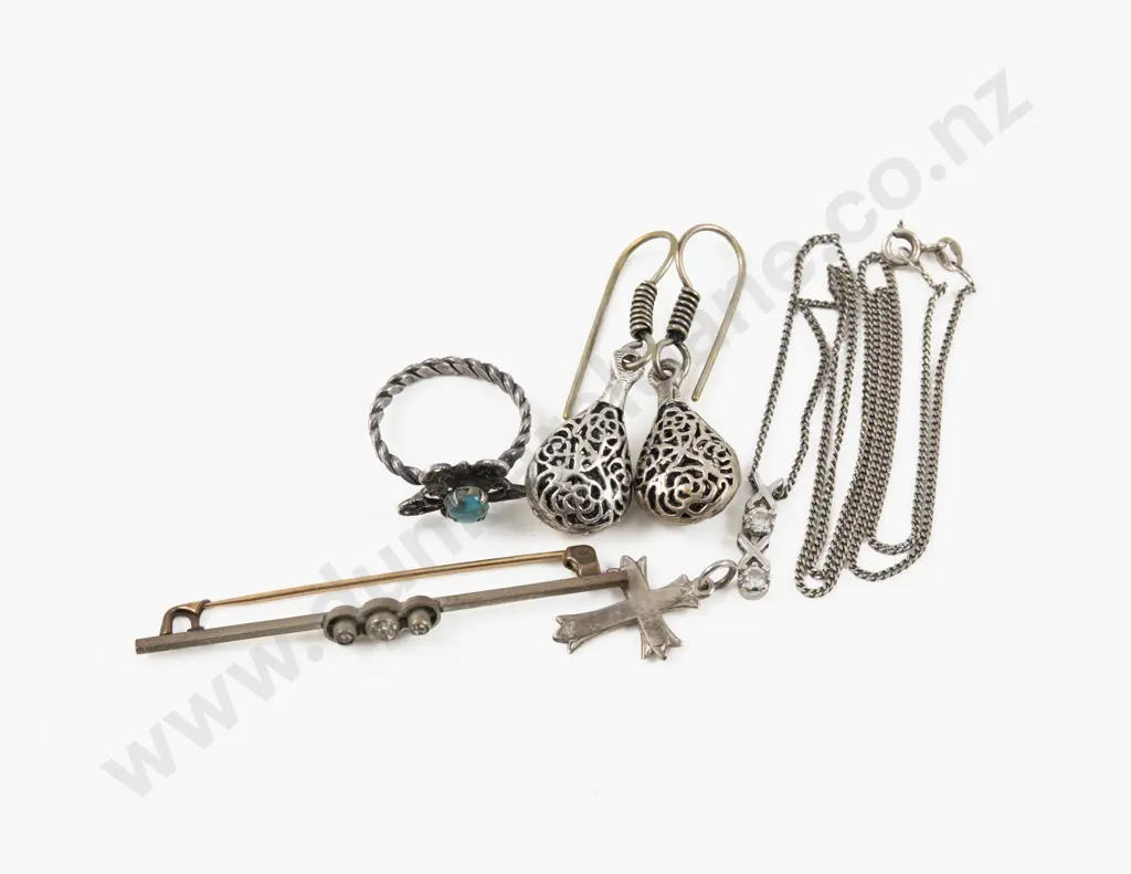 Collection of Assorted S/S Jewellery and Other Image 1++