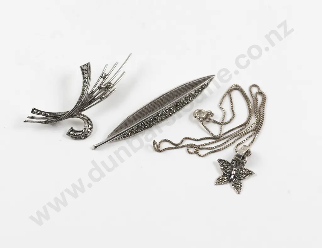 S/S Marcasite Butterfly Pendant Image 1++