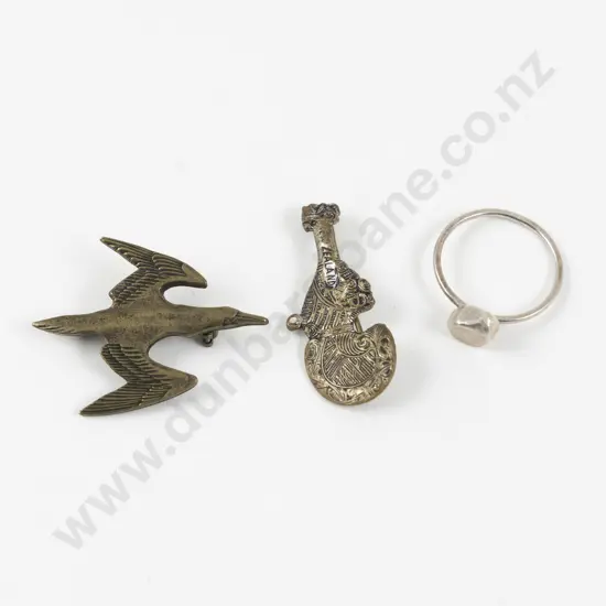 Two Vintage NZ Brass Souvenir Brooches with Ring