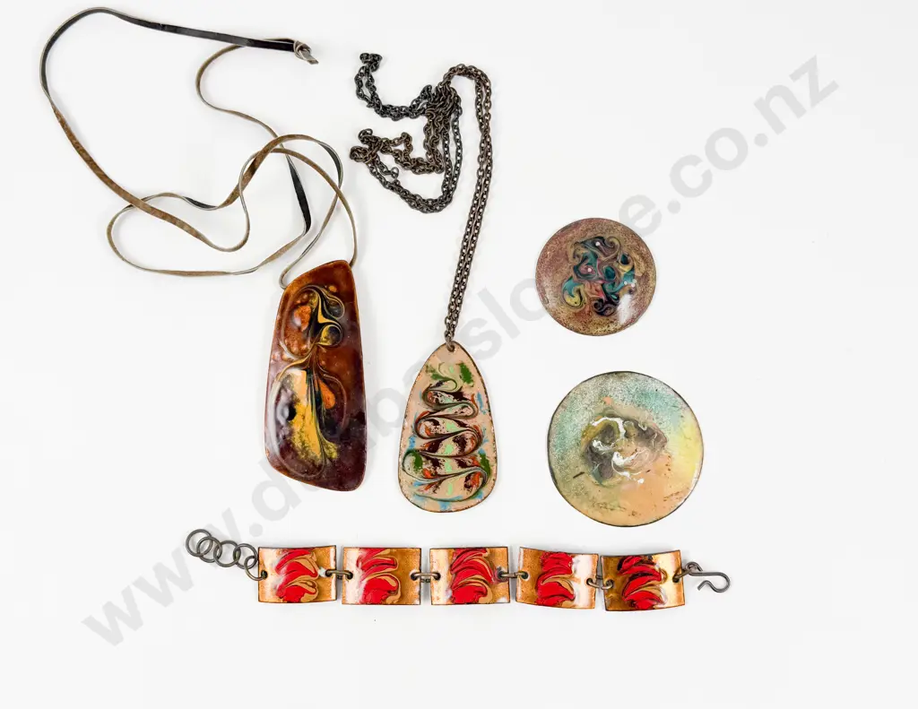 Collection of Assorted Mid Century Enamel on Copper Jewellery Image 1++