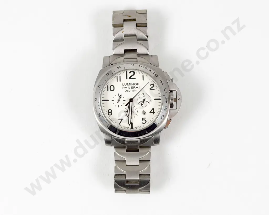 Faux Luminor Panerai Gents Wrist Watch Image 1++
