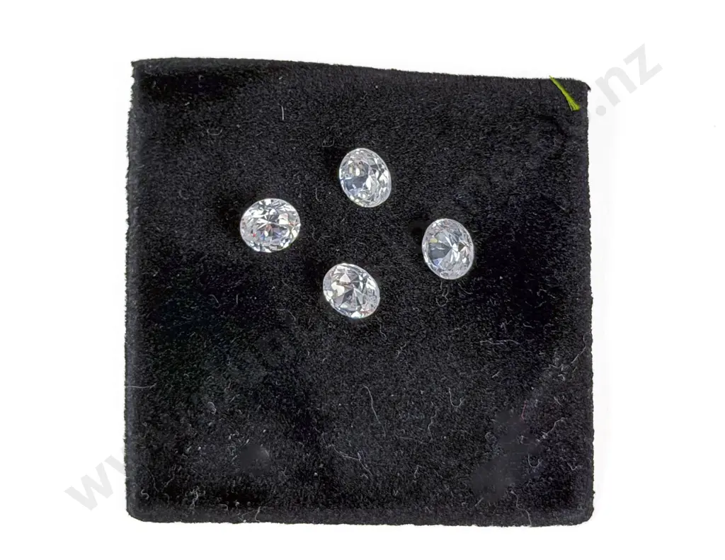Four Unmounted Cubic Zirconias Image 1++