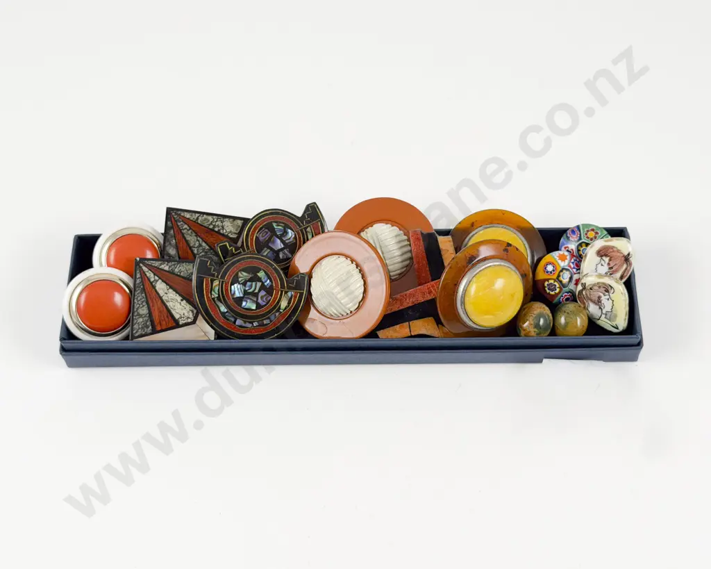 Collection of Assorted Vintage Costume Jewellery Earrings Image 1++