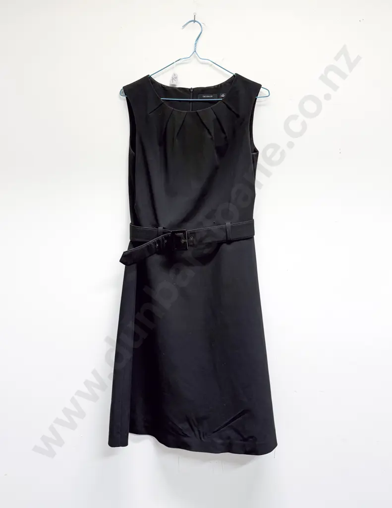 Four Ladies Evening Dresses Image 1++