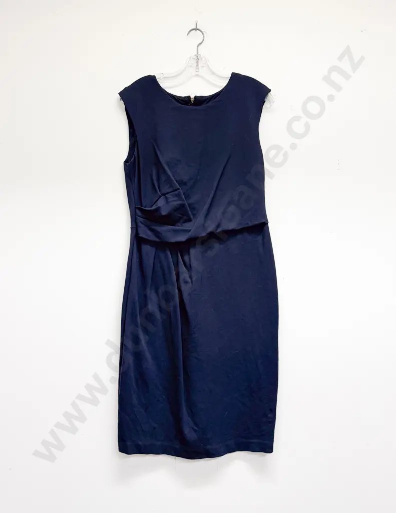 Four Ladies Evening Dresses Image 1++