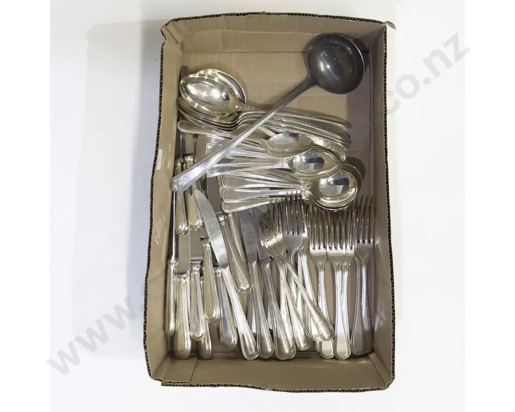 Qty of Assorted Boxed S/P Cutlery Image 1++