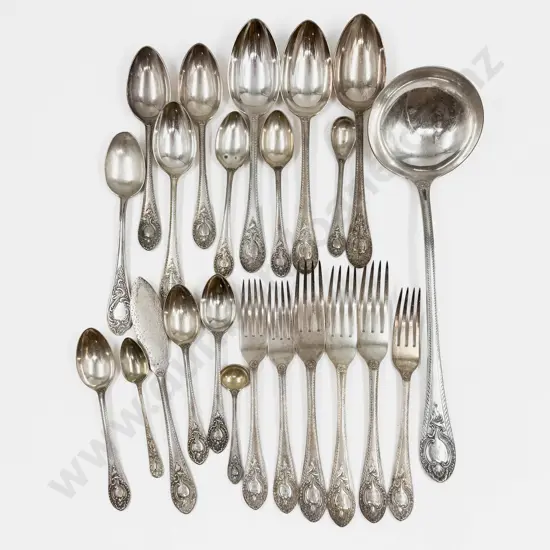 Qty of Assorted S/P Cutlery