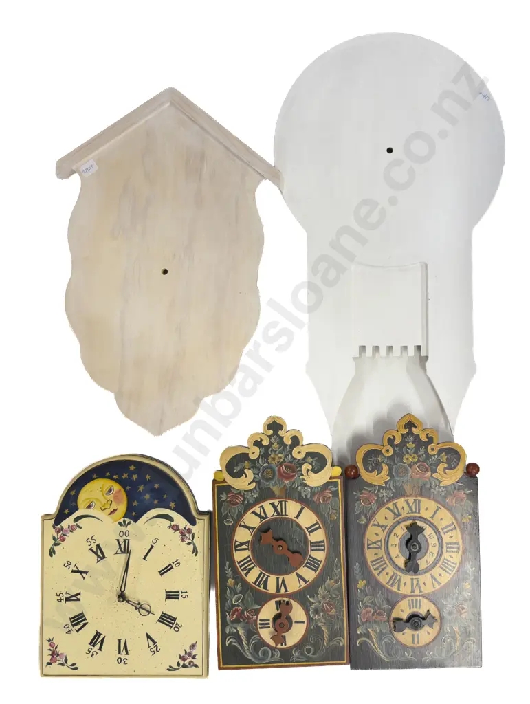 Qty of Decorative Wall Clocks etc Image 1++