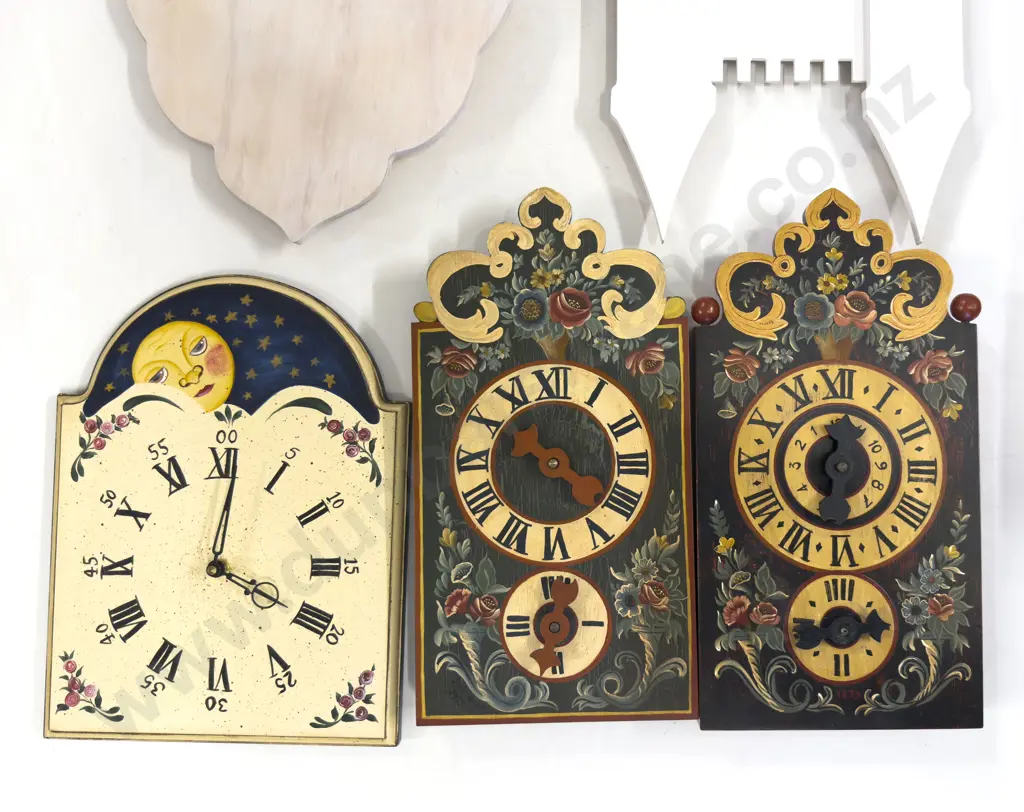 Qty of Decorative Wall Clocks etc Image 1++