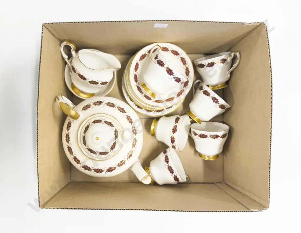 Paragon "Elegance" Pattern Six Place Teaset Image 1++