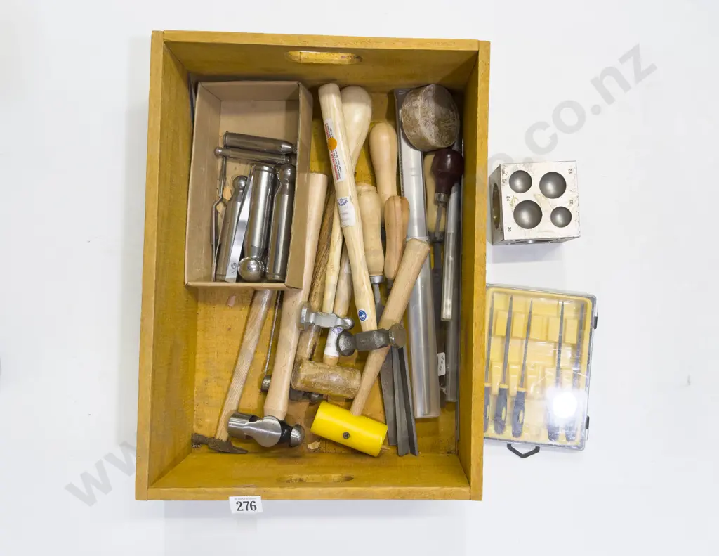 Qty of Assorted Jewellery Making Tools etc Image 1++