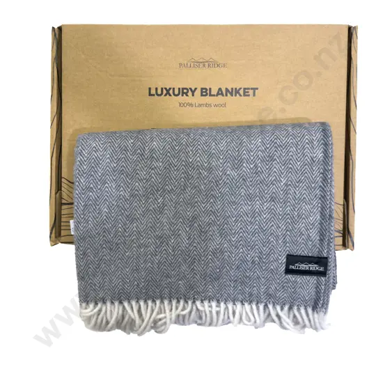 Boxed Palliser Ridge100% Lambs Wool Luxury Blanket