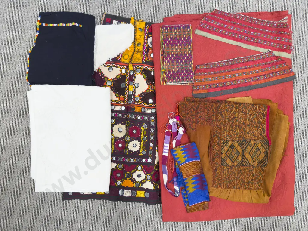 Qty of Assorted Fabric etc Image 1++