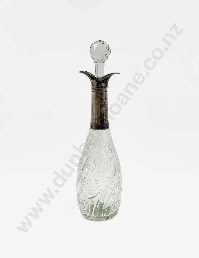 Collared Crystal Decanter Image 1++